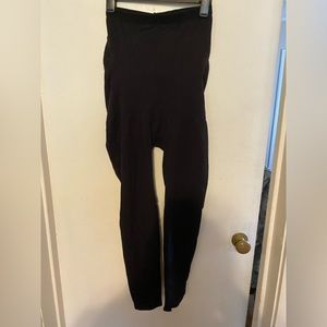 Assets by Spanx Black Leggings Size 1X Very Good Preowned Condition
